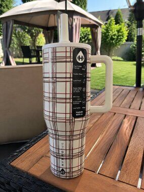 HydroJug Traveler 40 oz with Box